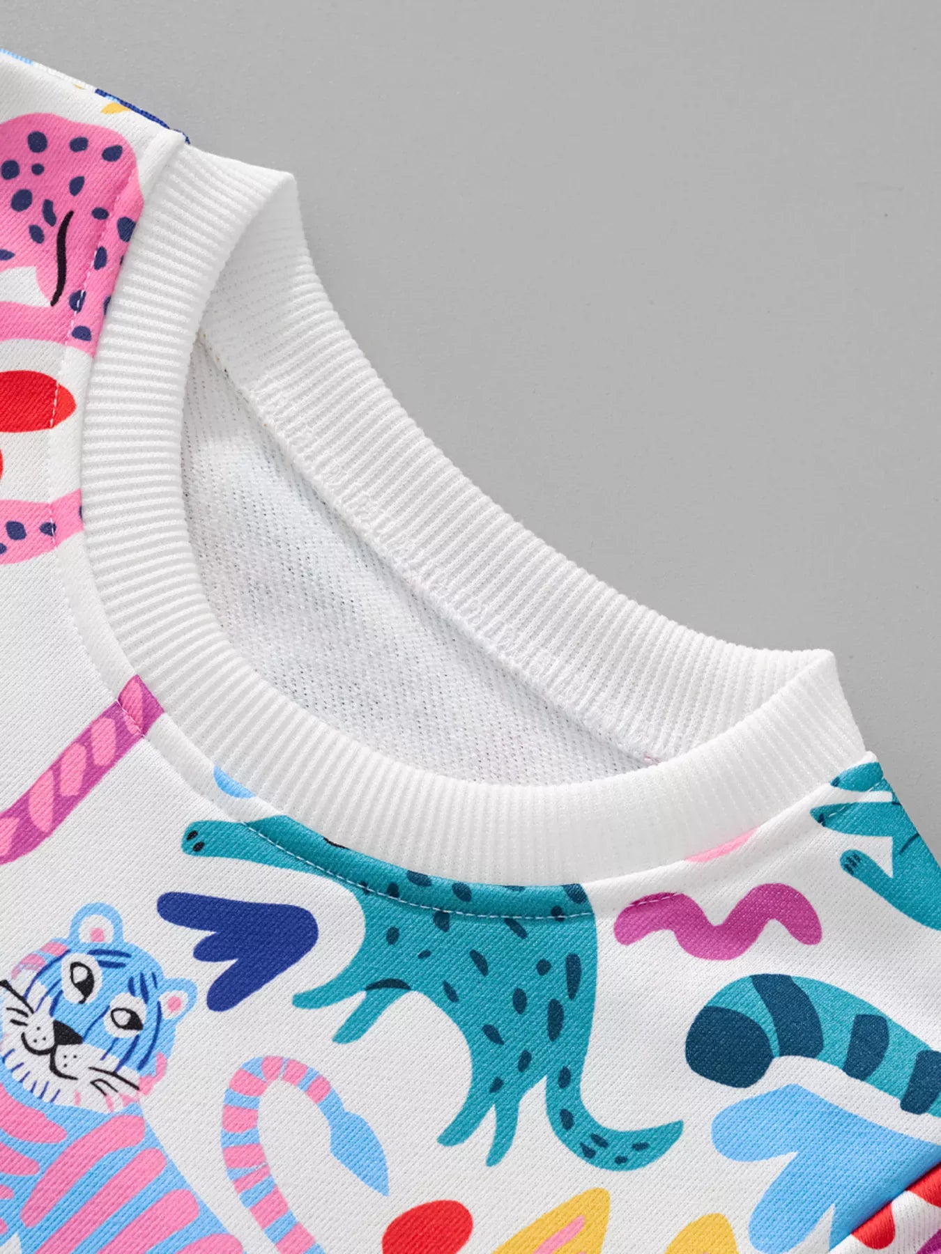 Trendsi Children's Animal Print Crew Neck Sweatshirt