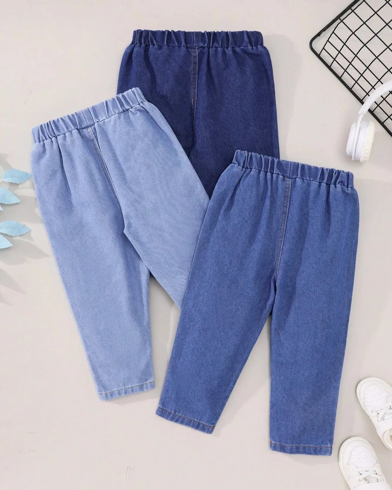 Trendy Kids Apparel Kids Clothing Boys Casual Washed Denim Jeans with Elastic Waist (3-piece)